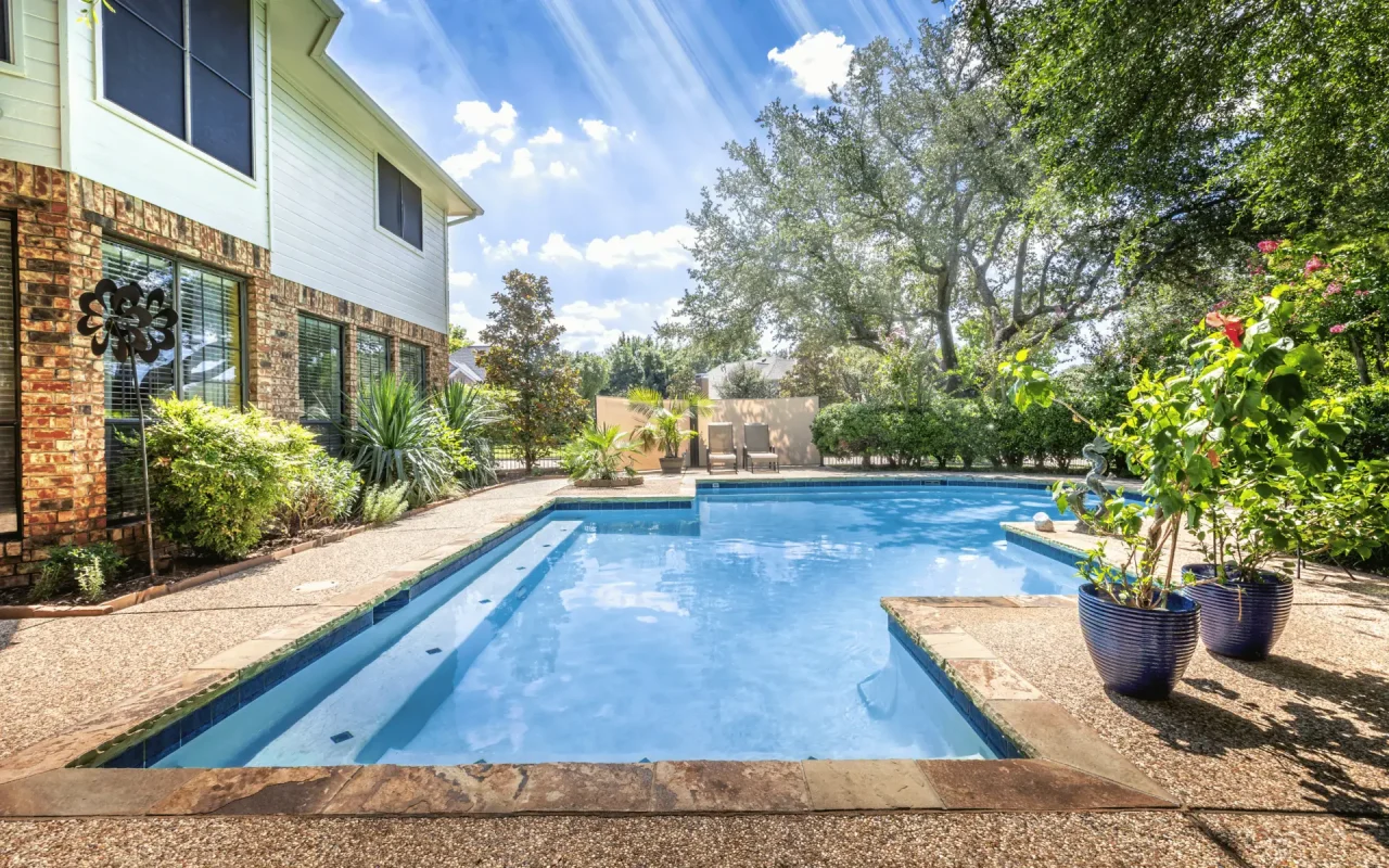 Choosing the Right Certified Pool Builders in Fort Worth, TX for Your Dream Pool